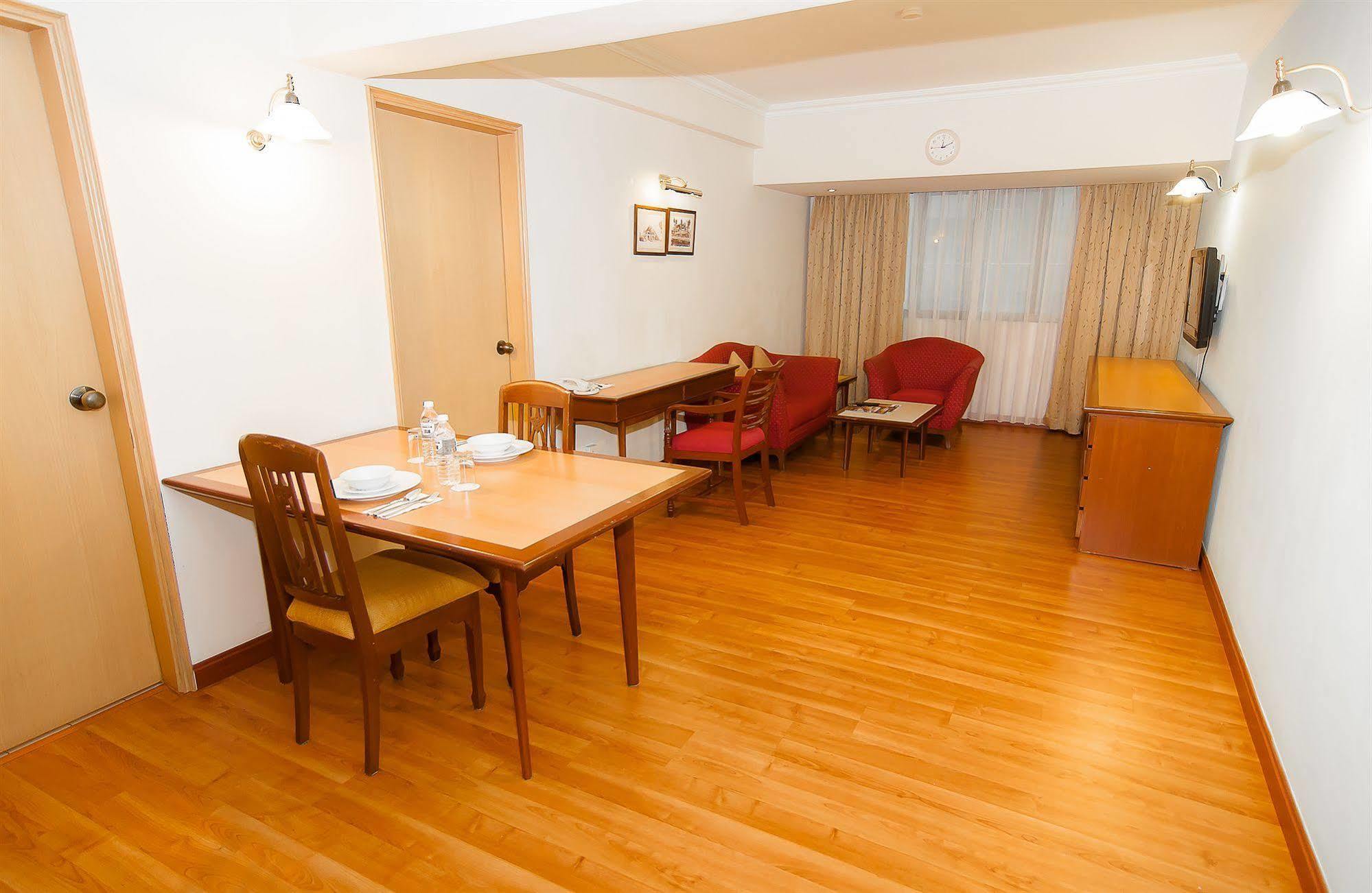 The Zon All Suites Residences On The Park Куала-Лумпур Экстерьер фото